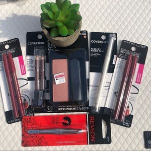 Womens Bundle  ***64***   Covergirl bundle all New Items 🖤